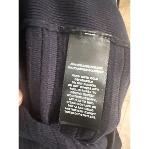 Lafayette 148 size large navy blue knit skirt sweater skirt - Picture 3 of 3